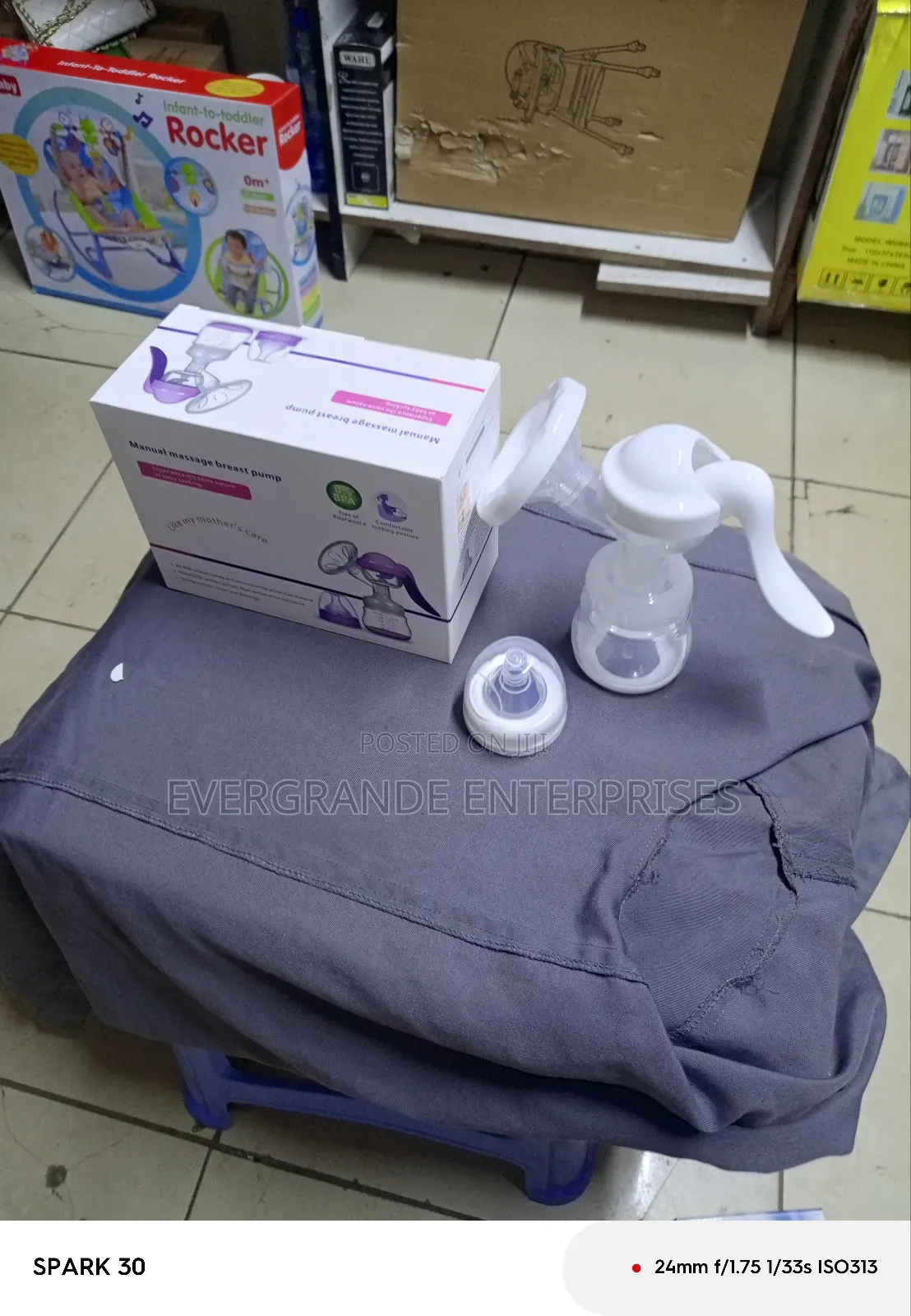 *Manual Breast Pump* Manual Breast Pump