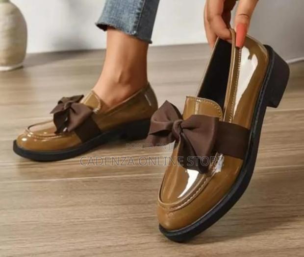 Elegant Bowtie Brogues Amazing Quality Very Normal - main view