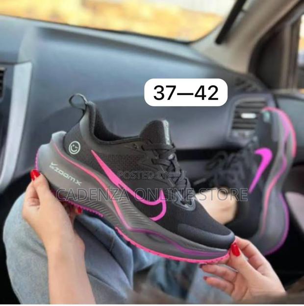 Zoom Trainers Fully. Restocked - thumbnail 3