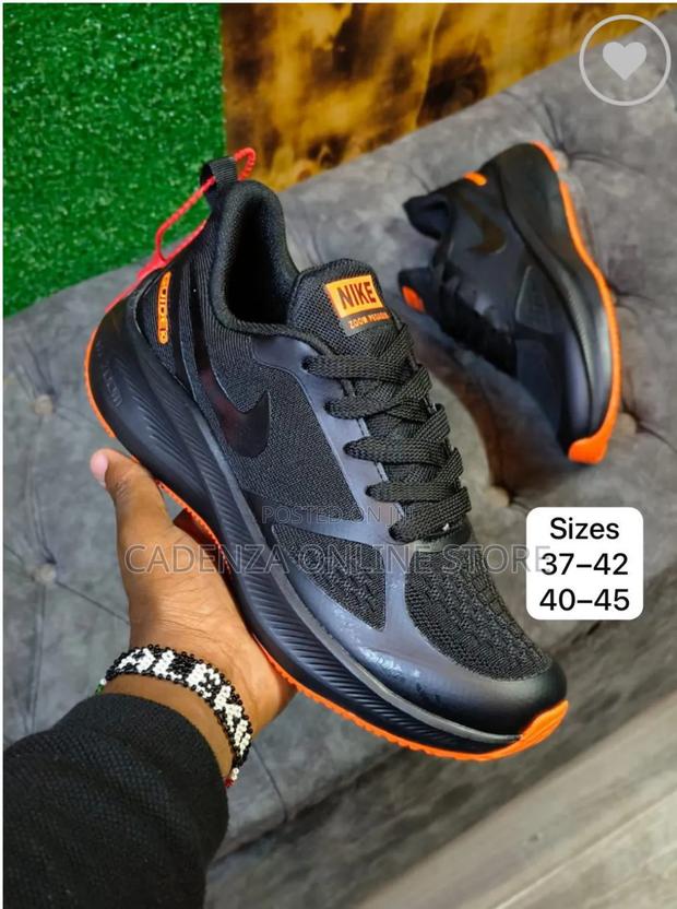 Zoom Trainers Fully. Restocked - thumbnail 5