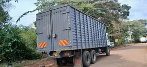 Ten Wheeler Accessible for Logistic Services