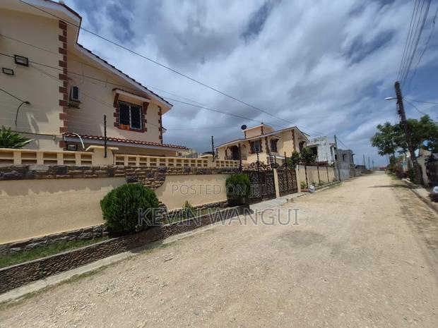 4bdrm Maisonette in Blue Estate, Kiembeni for sale - thumbnail 17