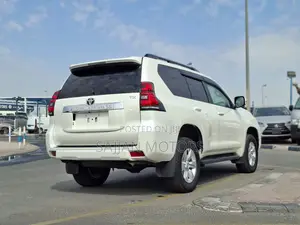 Toyota Land Cruiser Prado 2.8 2021 White