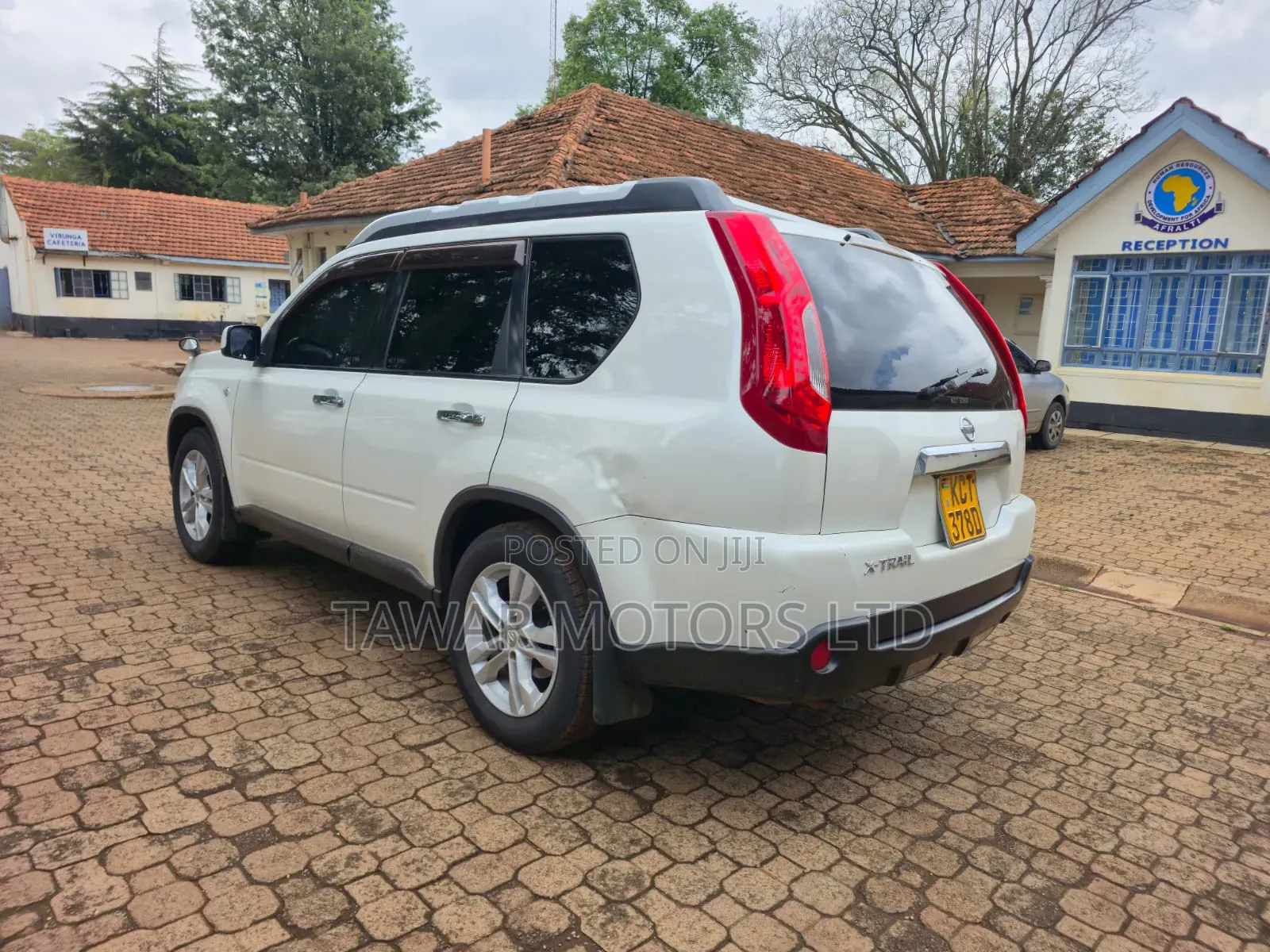 Nissan X-Trail 2012 White