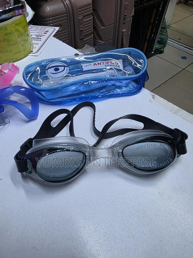 Anti Fog Swimming Googles at 250 - main view