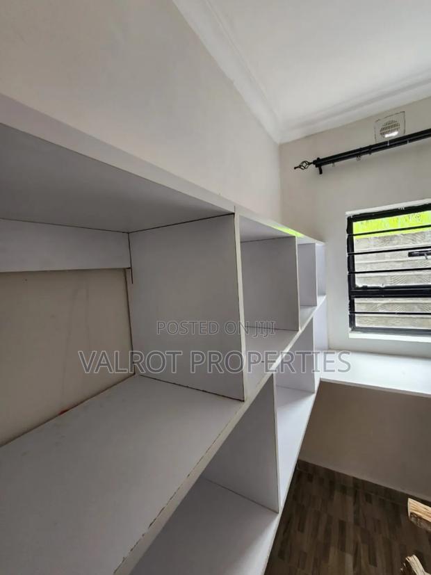 4bdrm Bungalow in Matasia for rent - thumbnail 13