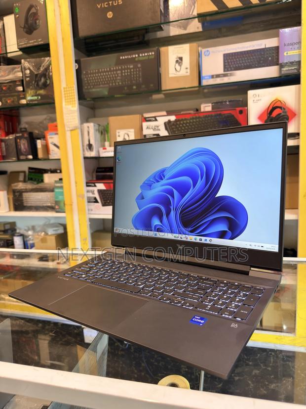 New Laptop HP Victus 16 8GB Intel Core i7 SSD 512GB - main view