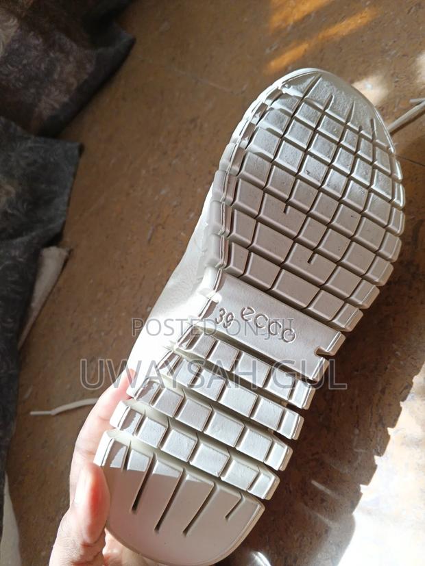Title: Original Ecco Gore-Tex Sneakers Size 39 - thumbnail 4