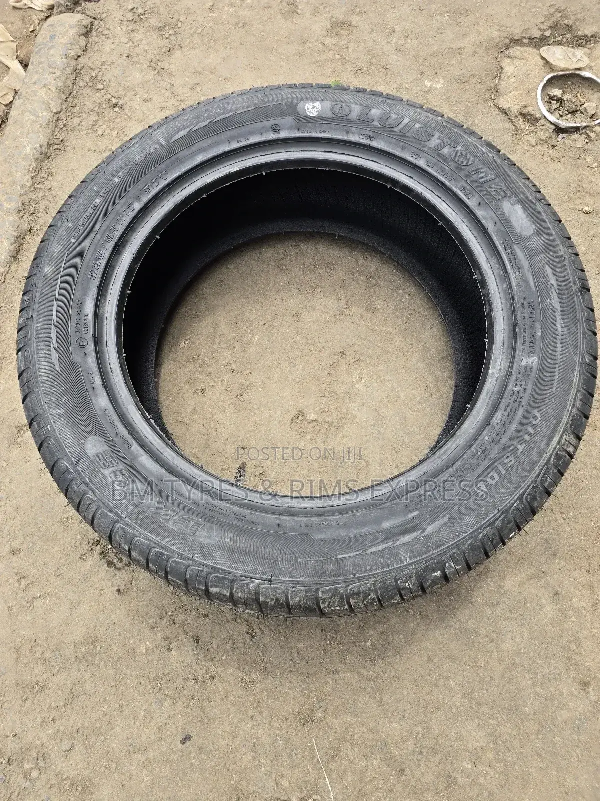 225 /55 R17 Luistone