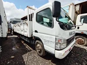 Mitsubishi Hd Canter 2011