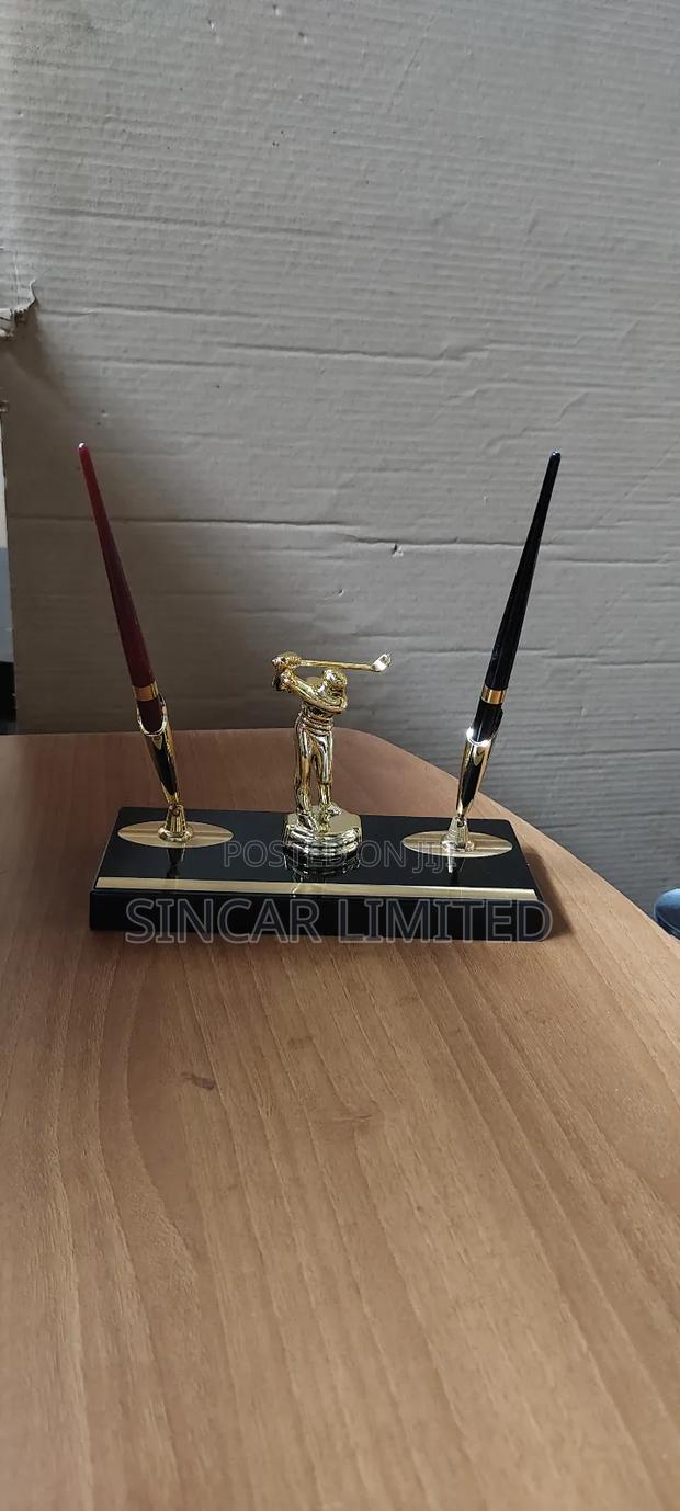 A Deluxe Golfer Desk Set - main view