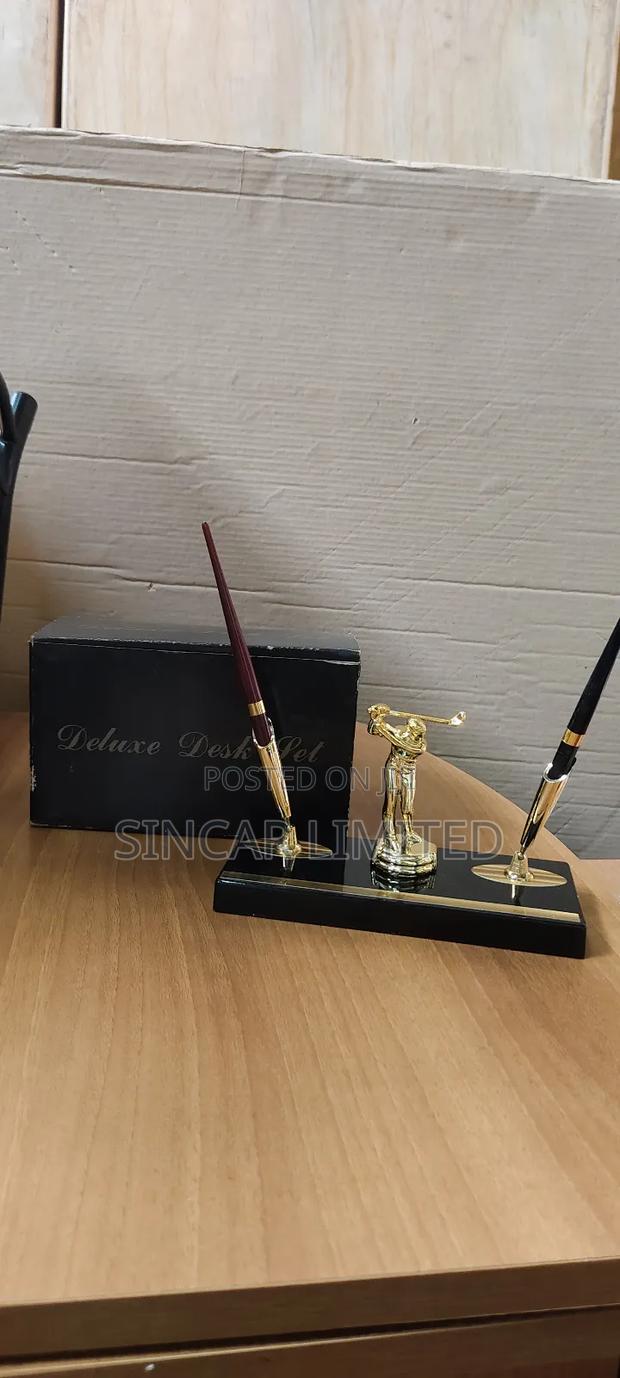 A Deluxe Golfer Desk Set - thumbnail 4