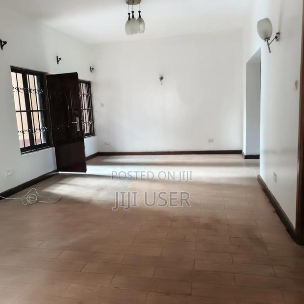 5bdrm Maisonette in Parklands for rent - thumbnail 3