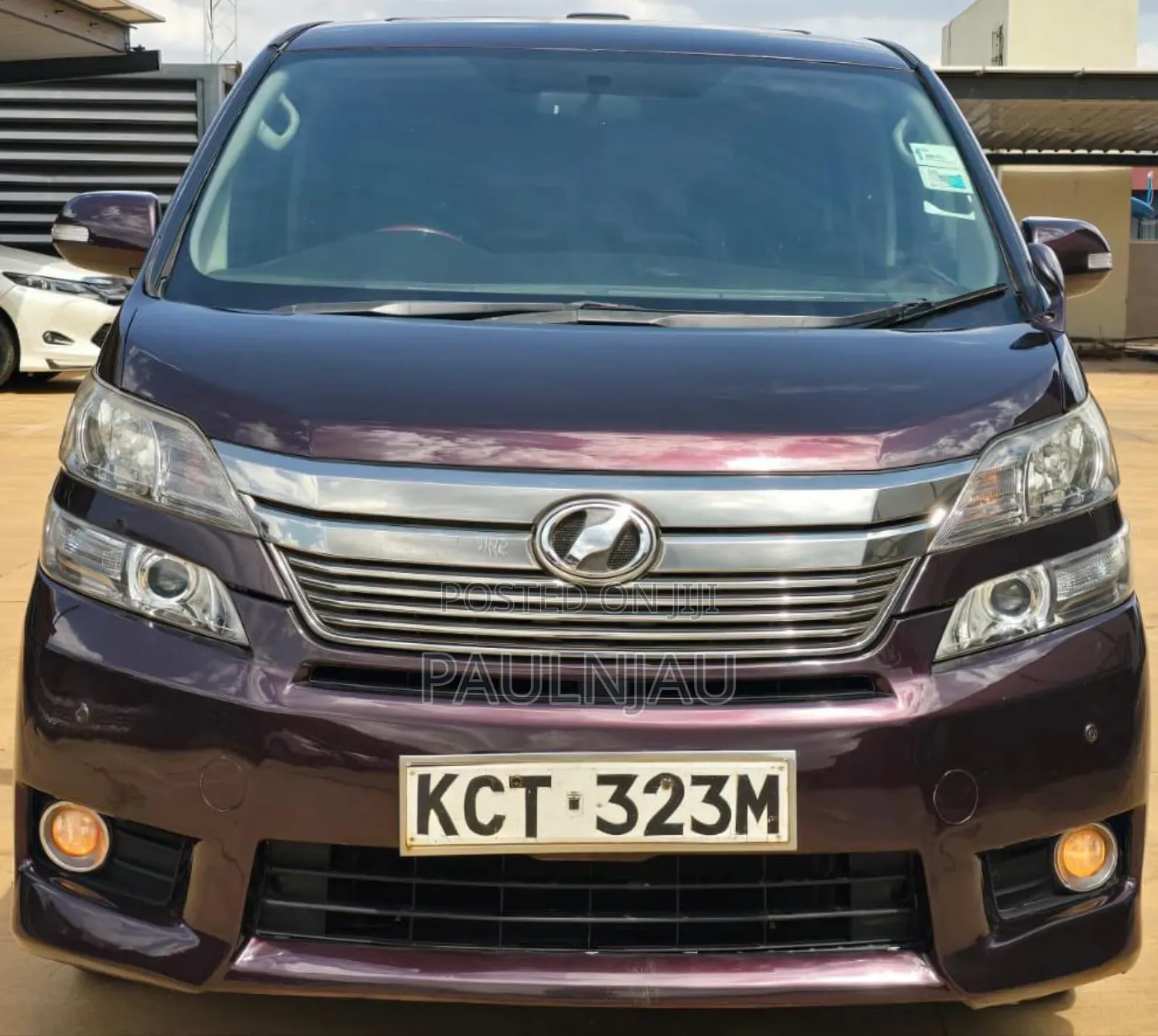 Toyota Vellfire 2012