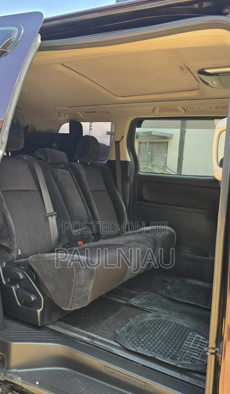 Toyota Vellfire 2012