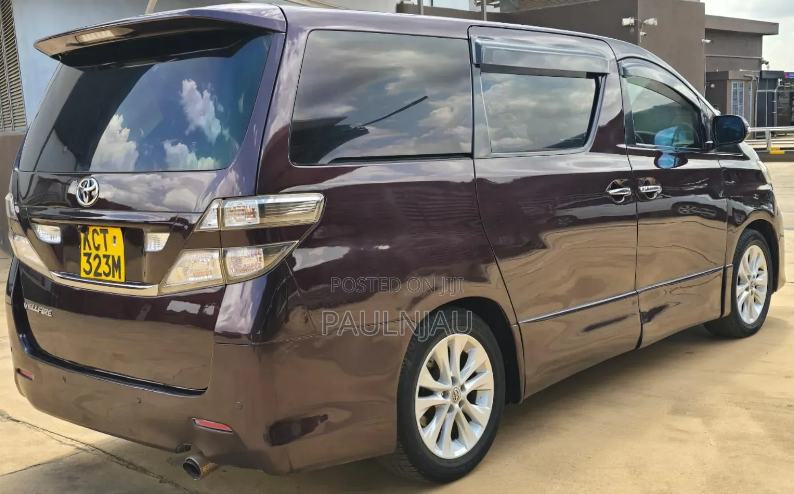 Toyota Vellfire 2012