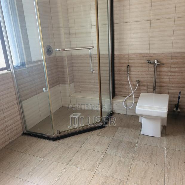 5bdrm Maisonette in Parklands for rent - thumbnail 13