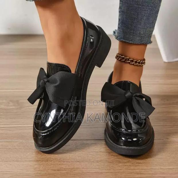 Shinning Flat Shoes - main view