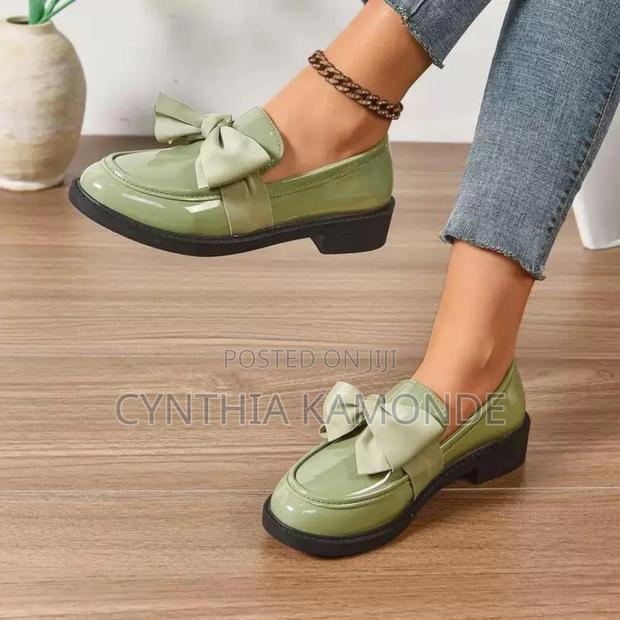 Shinning Flat Shoes - thumbnail 3