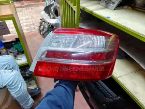 Toyota Premio 265 Taillight