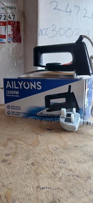 Ailyons 199a Lightweight Electric Dry Iron – Fast Heating - thumbnail 2