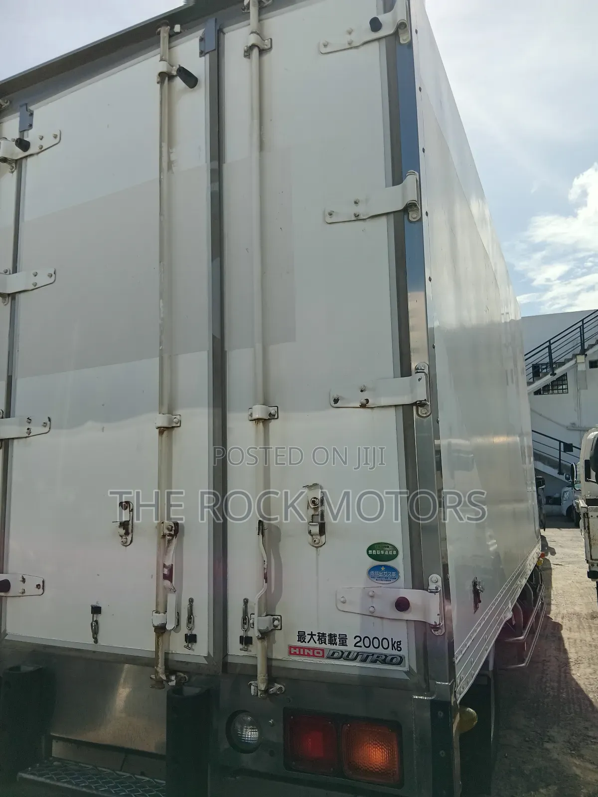 Hino Hino Dutro 2014 White
