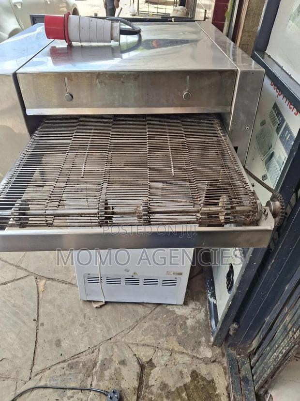 Pizza Oven - thumbnail 3