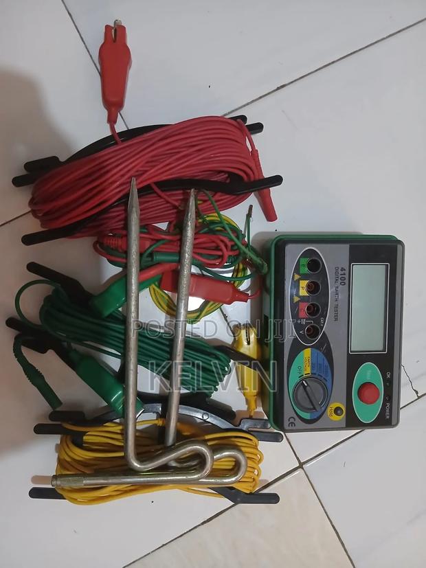 Earth Ground Resistance Tester - thumbnail 2