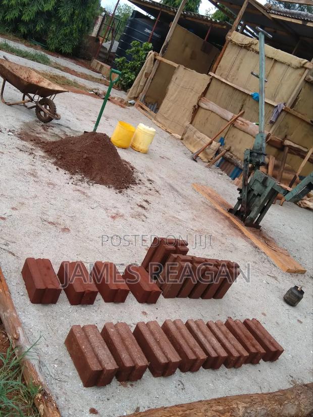 Makiga Interlock Machine - thumbnail 3