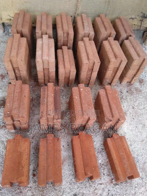 Makiga Interlock Machine - thumbnail 4