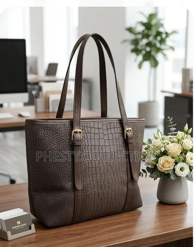 Ladies Handbags - thumbnail 3