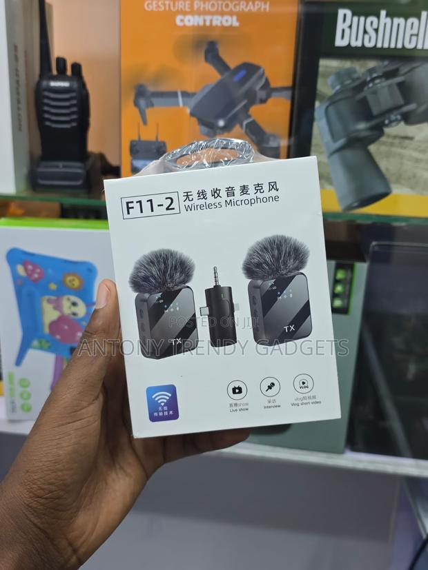 F11-2 Wireless Lavalier Microphone System 3-in-1 Aux/Lighting - main view