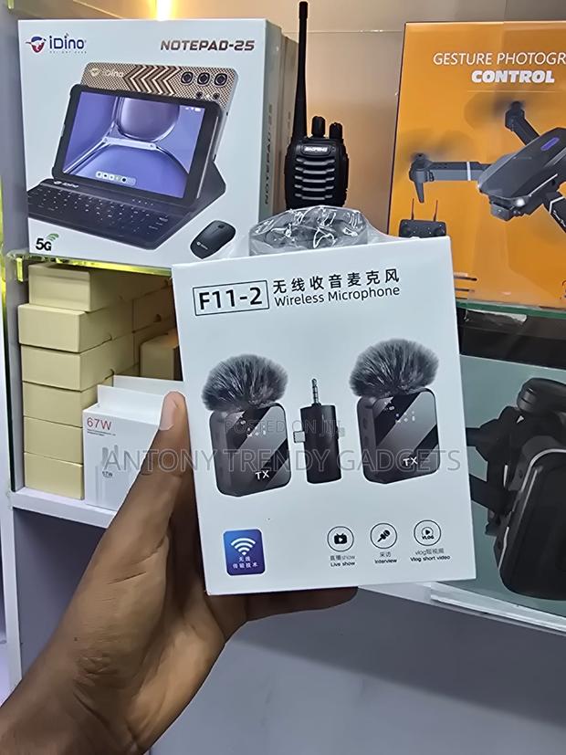 F11-2 Wireless Mic Set With Aux, Type-c, And Lighting Features - thumbnail 2
