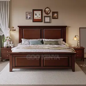 Home Bed; Elegant Mahogany King Bed With 2 Bedside Tables