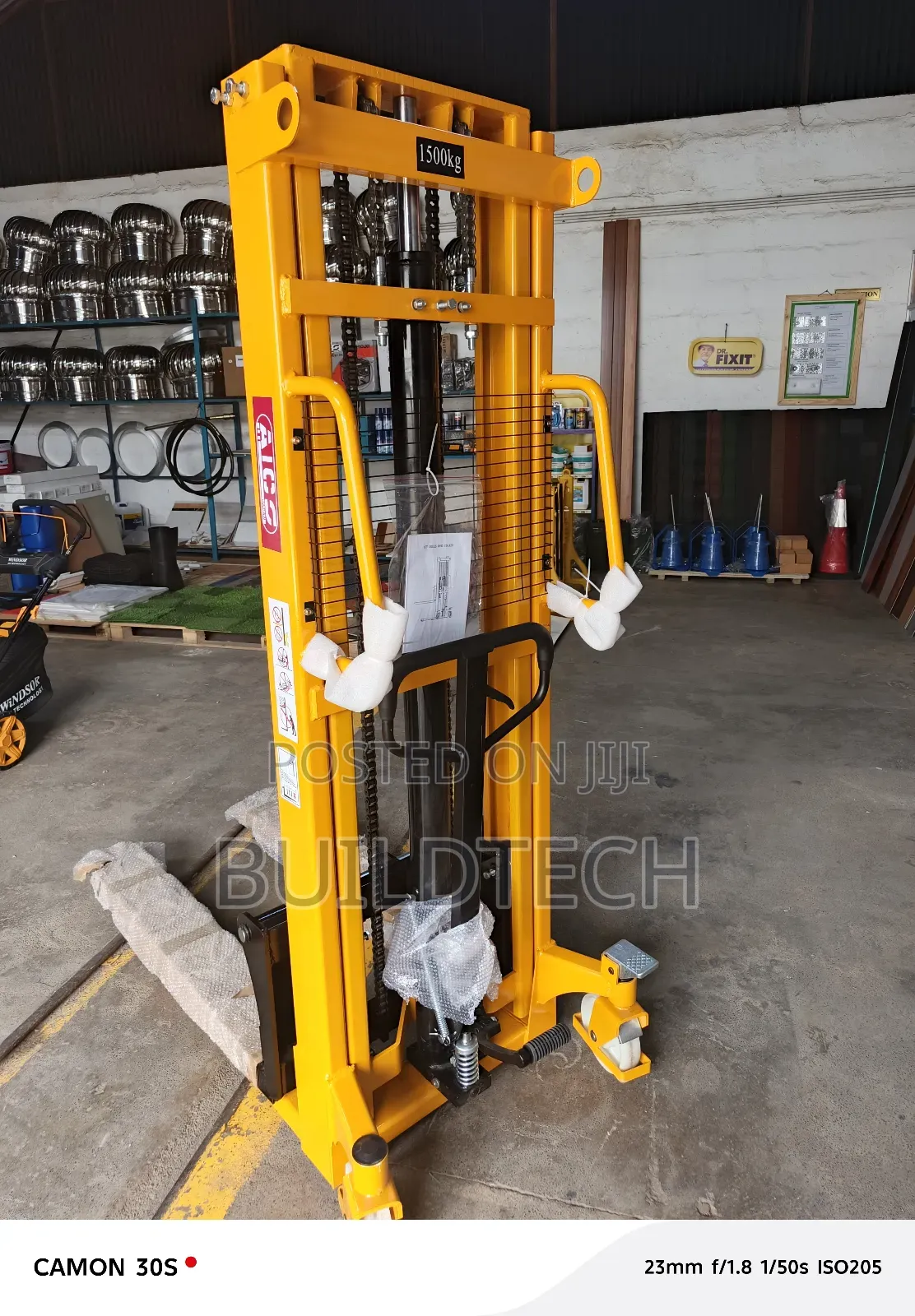 1.5 Ton Heavy Duty Hand Stacker