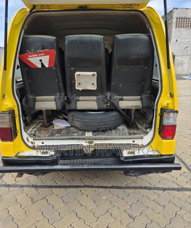 Mazda Bongo 2010 Yellow - thumbnail 9