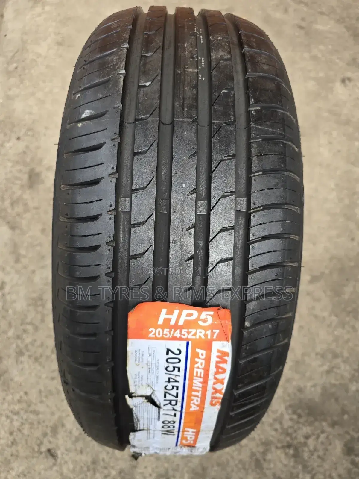 205 /45 R17 Maxxis Tyres (Highway)