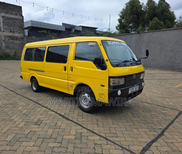 Mazda Bongo 2010 Yellow - thumbnail 4