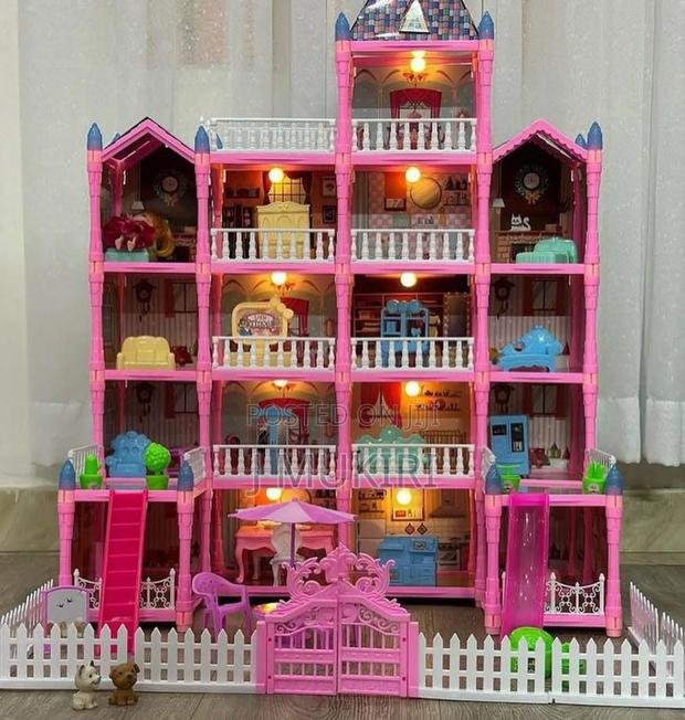 Villa Doll House