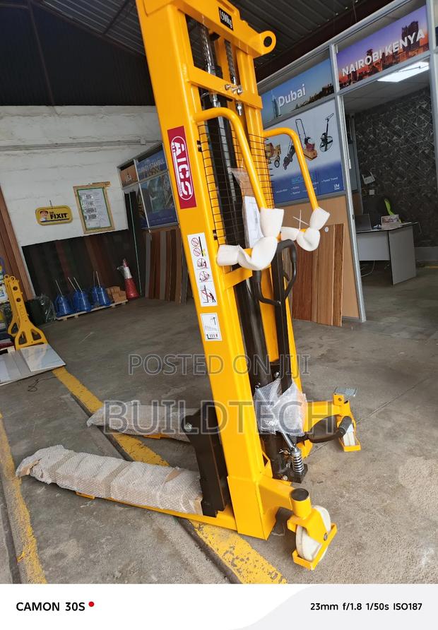 1.5 Ton Manual Pallet Stacker for Warehouse - main view