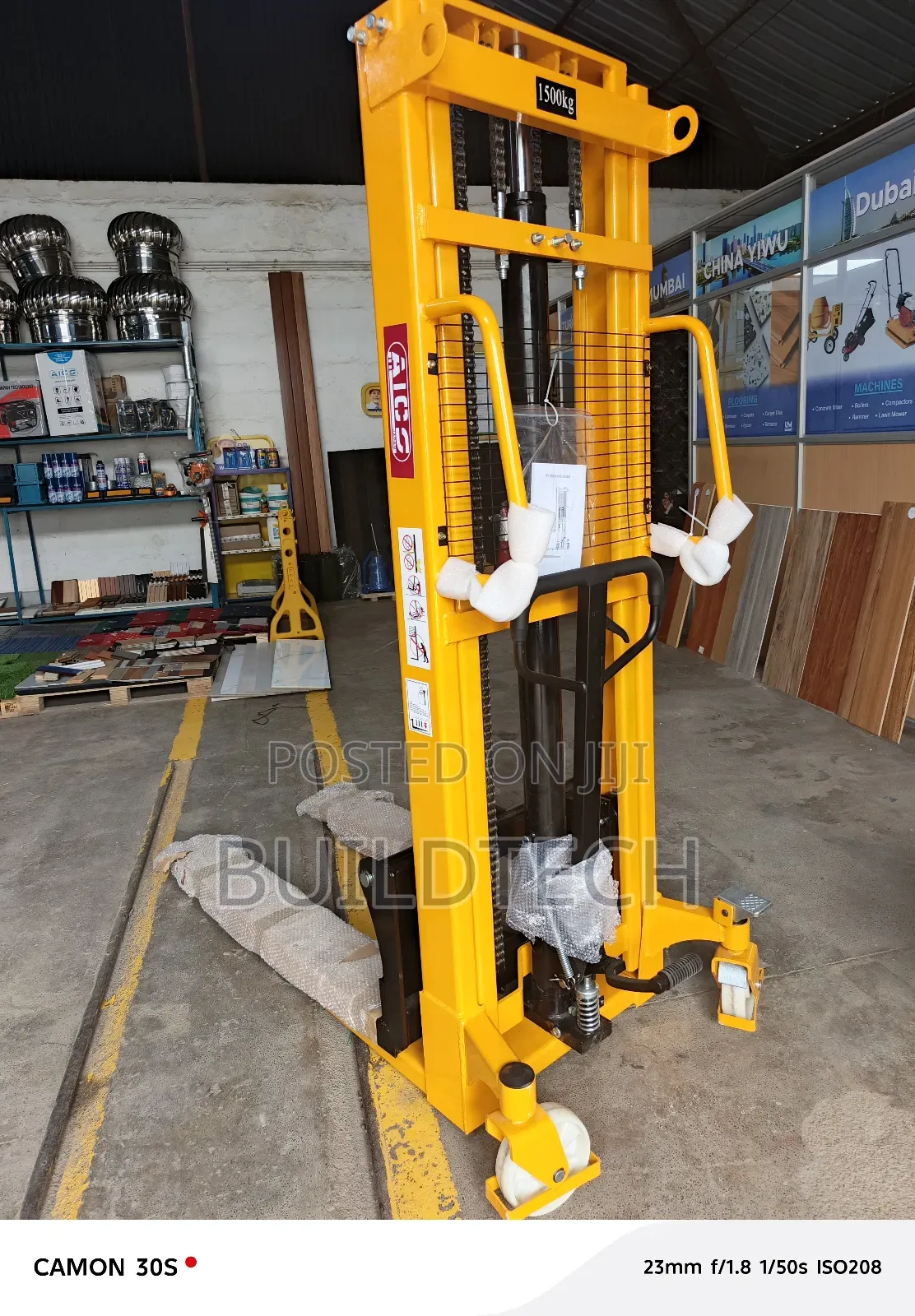 1.5 Ton Strong Steel Hydraulic Stacker