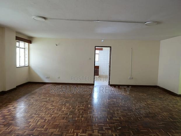 5 Bedroom Office - thumbnail 5