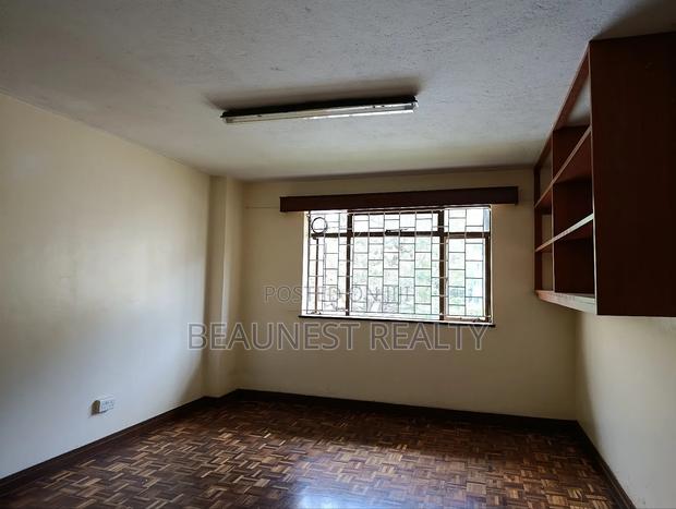 5 Bedroom Office - thumbnail 6