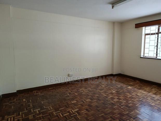 5 Bedroom Office - thumbnail 8