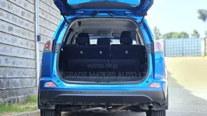 Toyota RAV4 SE AWD (2.5L 4cyl 6A) 2016 Blue