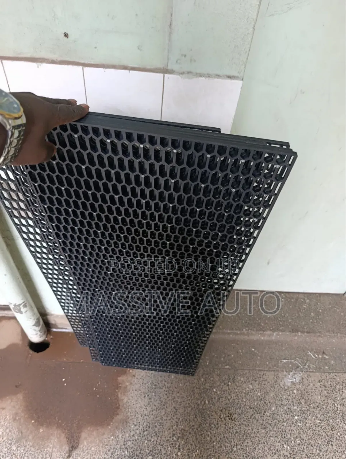 Universal Plastic Grill Mesh/Front Car Grill Mesh