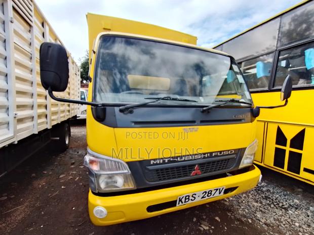 Mitsubishi Canter KBS 287v 2011 Yellow - main view