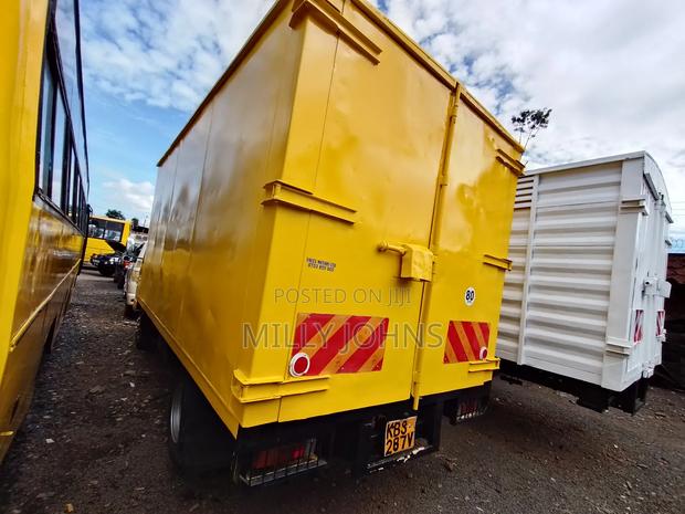 Mitsubishi Canter KBS 287v 2011 Yellow - thumbnail 4