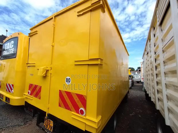 Mitsubishi Canter KBS 287v 2011 Yellow - thumbnail 5