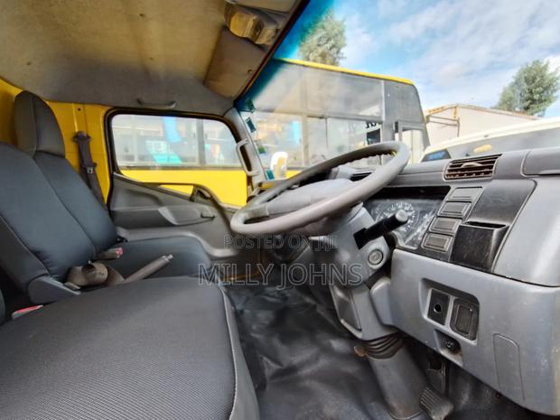 Mitsubishi Canter KBS 287v 2011 Yellow - thumbnail 8